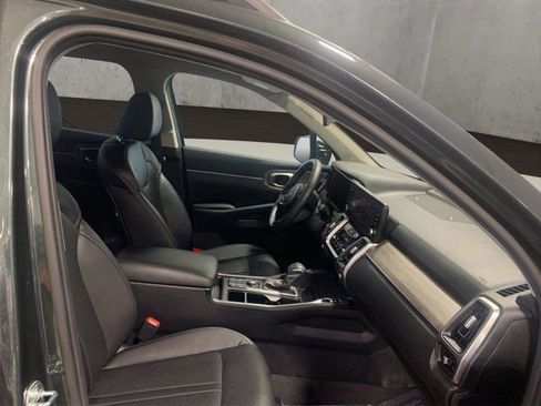 Used 2023 Kia Sorento S AWD/4WD image 17