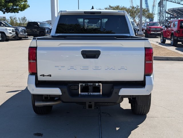 Used 2024 Toyota Tacoma TRD Sport w/ TRD Sport Upgrade Package AWD/4WD image 7