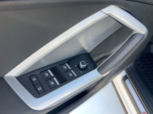 New 2025 Audi Q3 2.0T Premium image 13