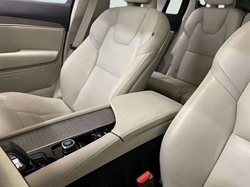 Used 2023 Volvo XC90 T8 Plus w/ Protection Package Premier image 44