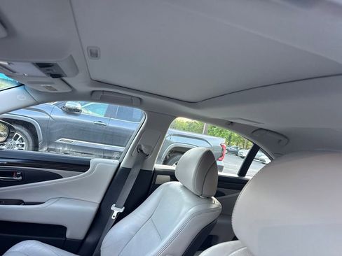 Used 2016 Lexus LS 460 AWD w/ Comfort Package image 11