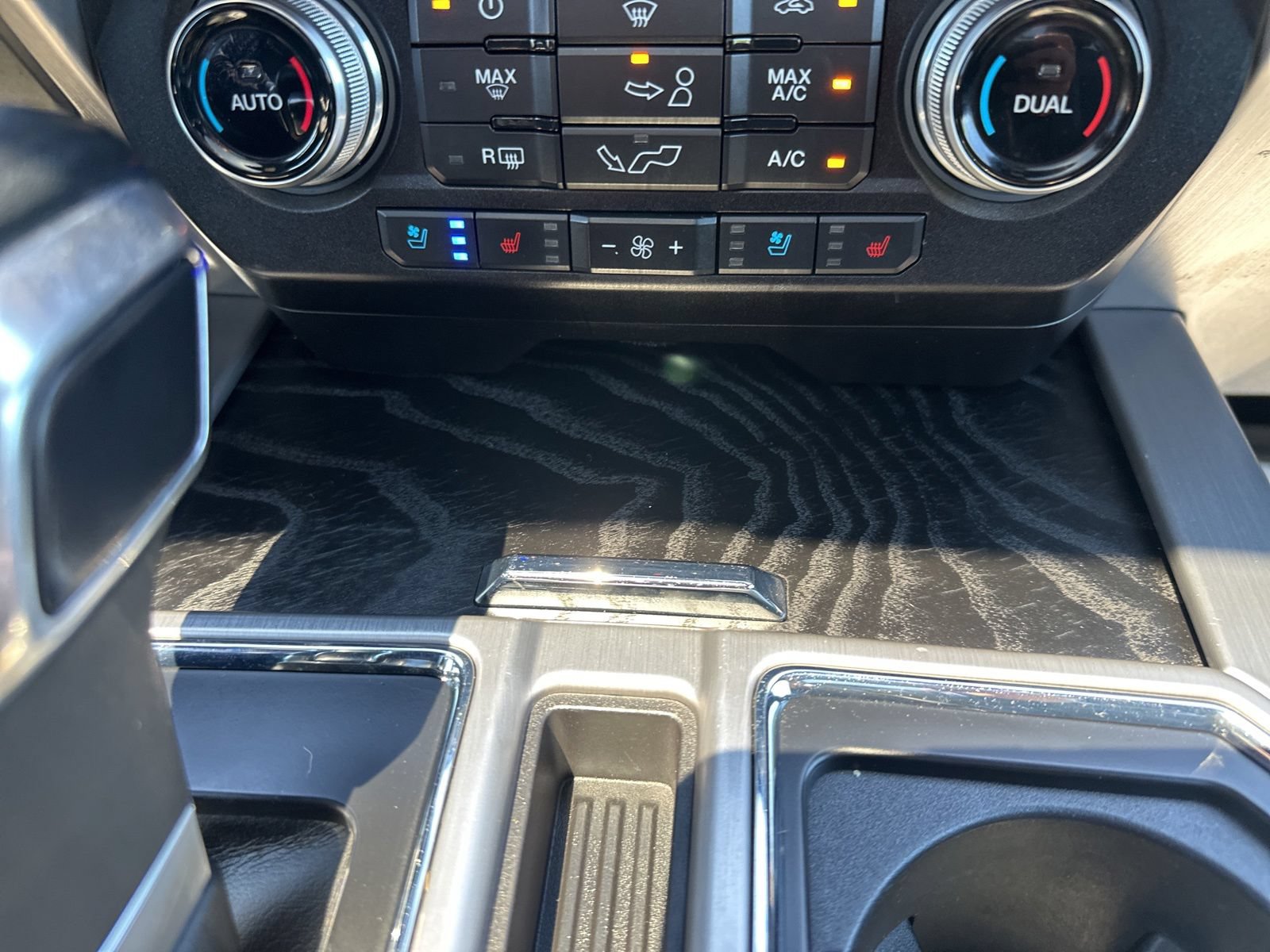 Used 2020 Ford F150 Platinum w/ Equipment Group 701A Luxury AWD/4WD image 71