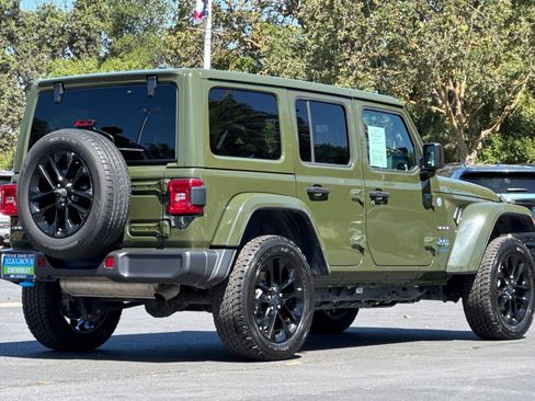 Used 2024 Jeep Wrangler Unlimited Sahara AWD/4WD image 3