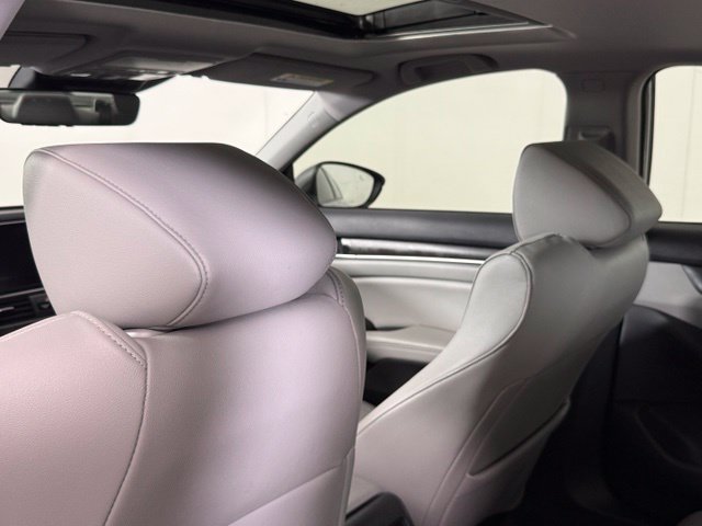 Used 2020 Honda Accord Touring image 23