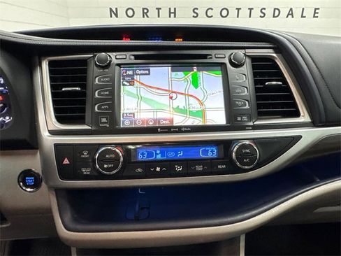 Used 2017 Toyota Highlander Limited image 15