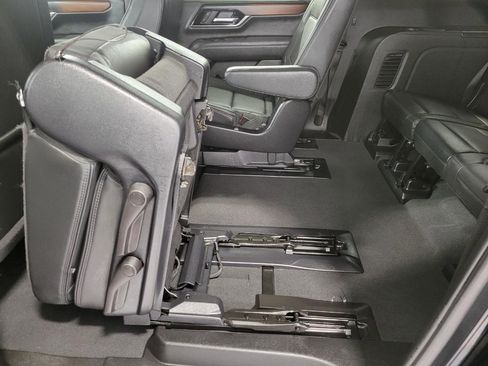 Certified 2025 GMC Yukon XL Denali image 25