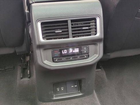 Used 2024 Volkswagen Atlas SEL Premium R-Line AWD/4WD image 19