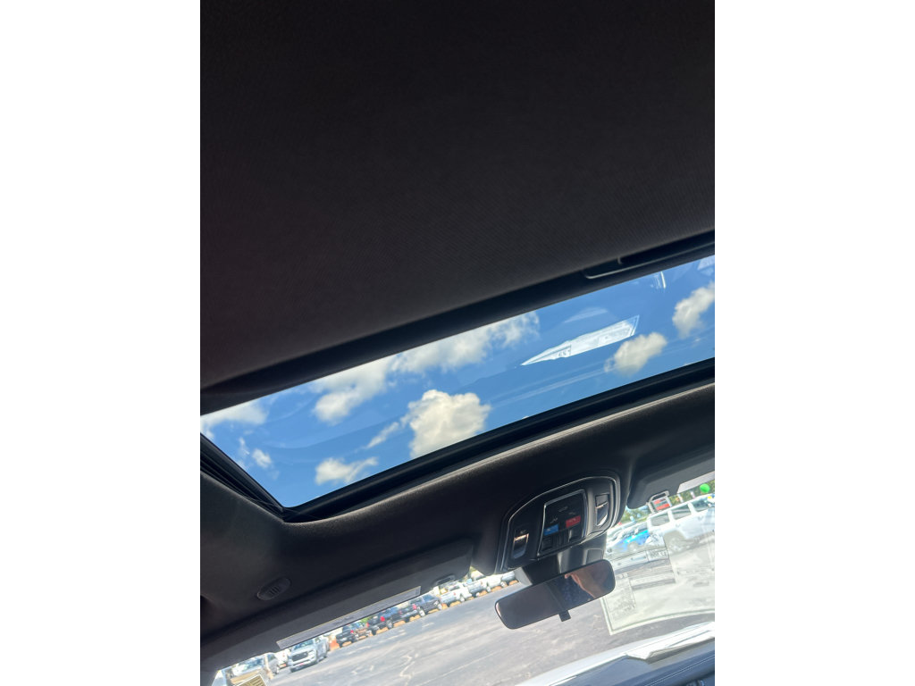 New 2027 Jeep Grand Cherokee Altitude RWD image 13