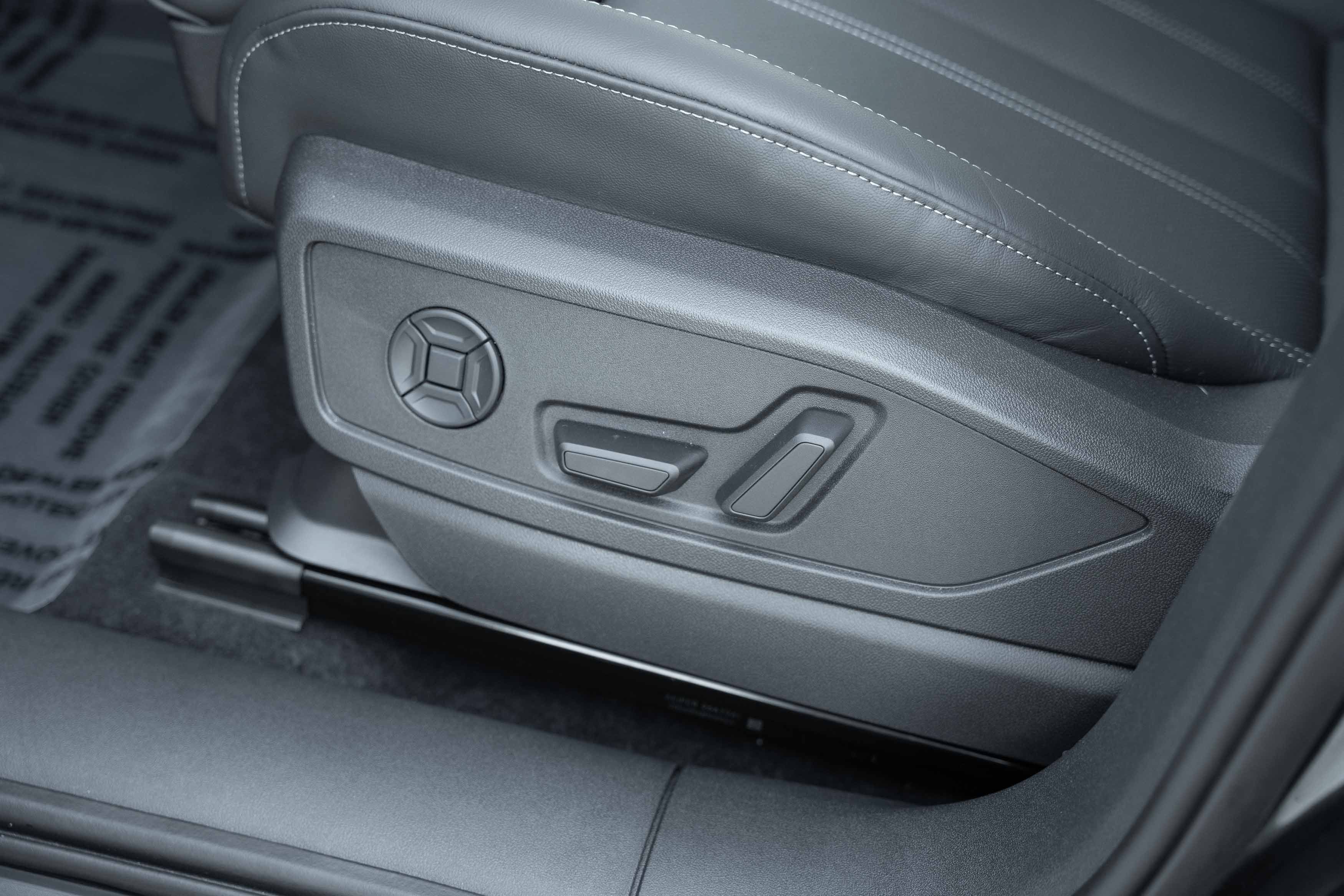 New 2026 Audi Q5 Premium Plus AWD/4WD image 16
