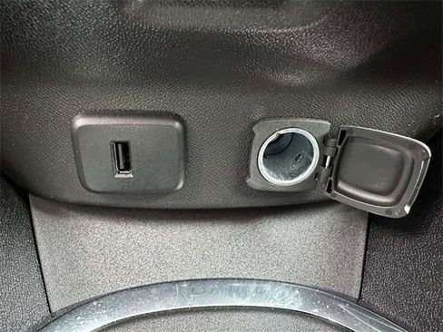 Used 2018 Chevrolet Malibu LT image 22