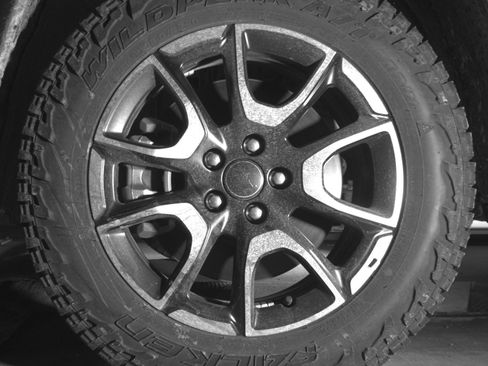 Used 2025 Jeep Compass Trailhawk AWD/4WD image 12