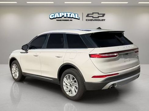Used 2022 Lincoln Corsair FWD image 3