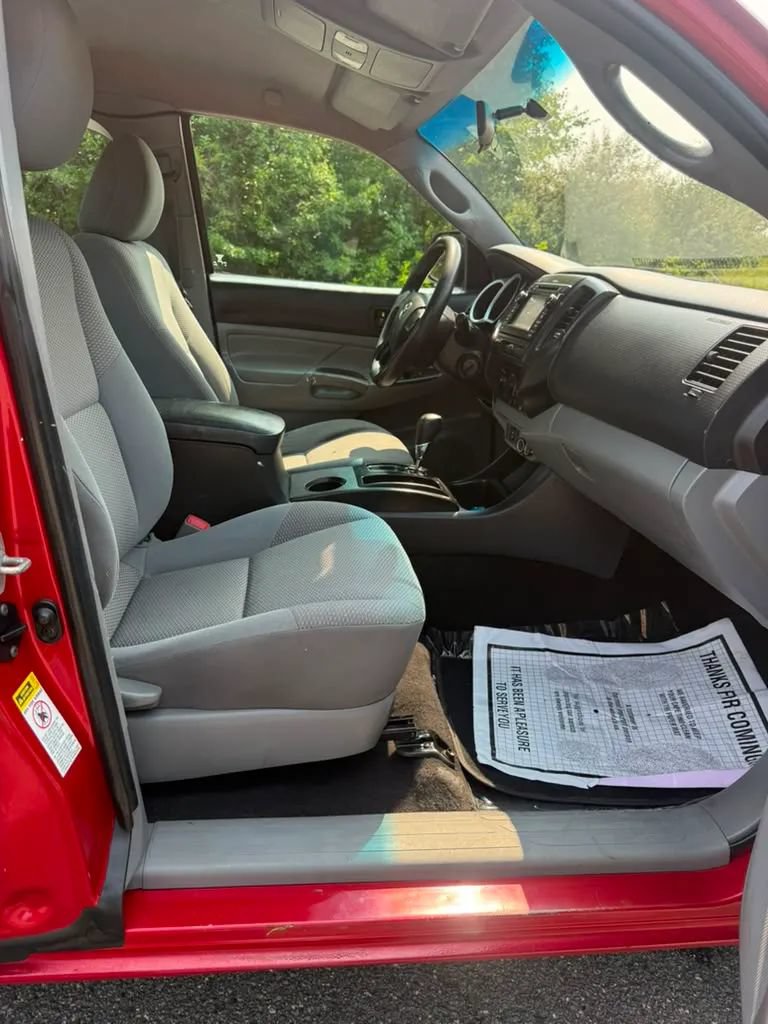 Used 2013 Toyota Tacoma 2WD Access Cab image 18