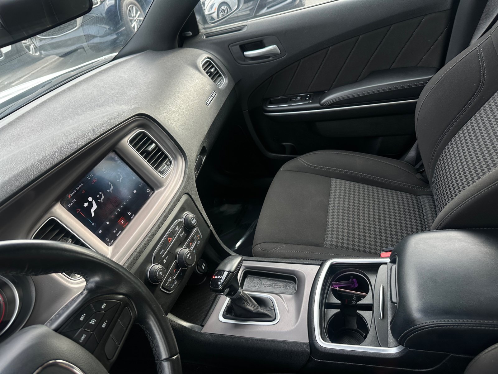 Used 2023 Dodge Charger SXT RWD image 21
