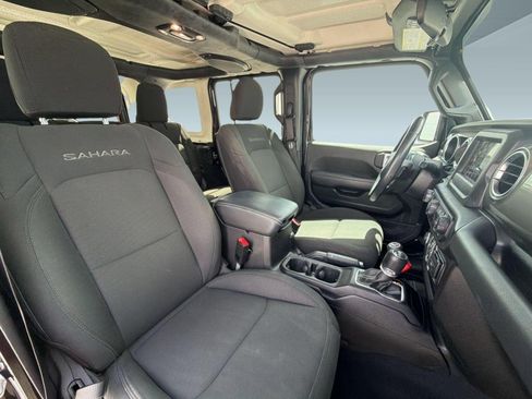 Used 2020 Jeep Wrangler Unlimited Sahara AWD/4WD image 28