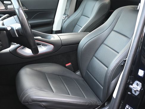 Used 2024 Mercedes-Benz GLE 350 4MATIC w/ AMG Line Exterior image 16