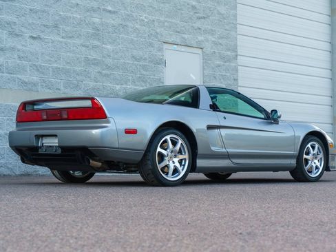Used 1999 Acura NSX T RWD image 5