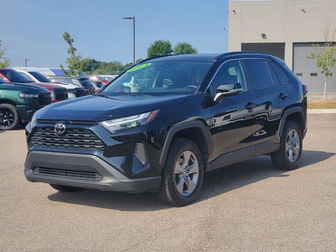 Used 2024 Toyota RAV4 XLE FWD image 2