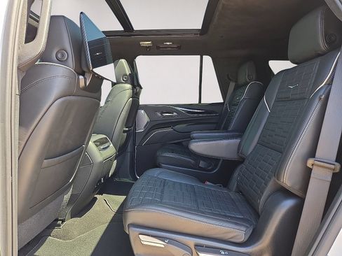 Used 2024 Cadillac Escalade V AWD/4WD image 14