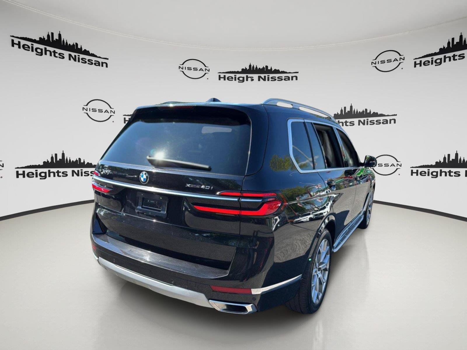 Used 2025 BMW X7 xDrive40i AWD/4WD image 7