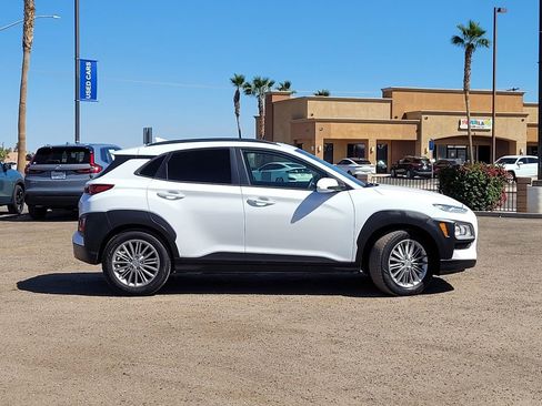Used 2021 Hyundai Kona SEL Plus FWD image 3