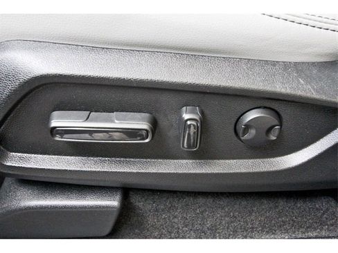 Used 2023 Honda Pilot Touring image 31