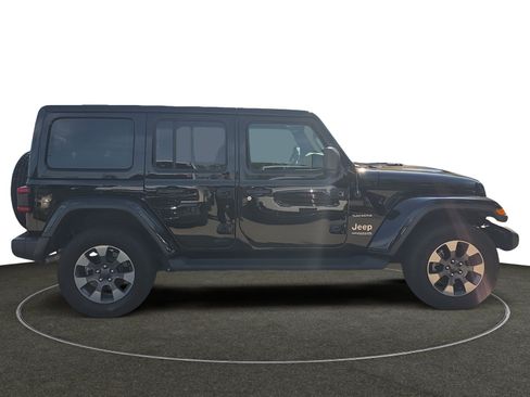 Used 2020 Jeep Wrangler Unlimited Sahara AWD/4WD image 7