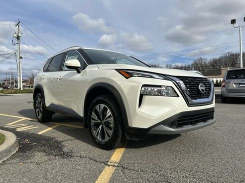 Certified 2023 Nissan Rogue SV w/ SV Premium B Package AWD/4WD image 4