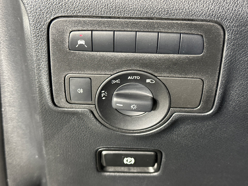 Used 2023 Mercedes-Benz Metris image 30