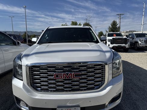 Used 2018 GMC Yukon Denali w/ Open Road Package AWD/4WD image 4