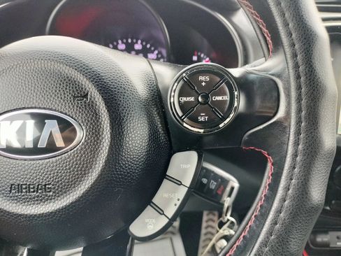 Used 2015 Kia Soul + image 41