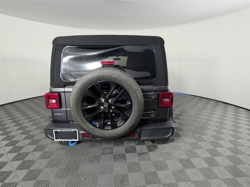 Used 2022 Jeep Wrangler Unlimited Sahara image 5