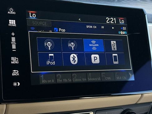 Certified 2021 Honda Clarity Plug-In Hybrid image 20