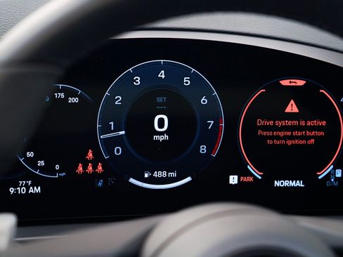 Used 2025 Porsche Cayenne S image 24