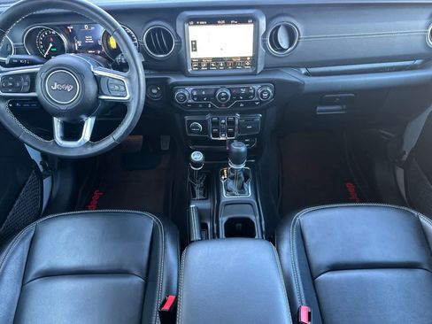 Used 2023 Jeep Wrangler Unlimited Sahara w/ Cold Weather Group AWD/4WD image 3