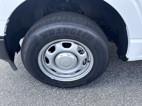 Used 2025 Ford F150 XL RWD image 11