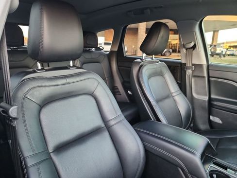 Used 2022 Lincoln Corsair Reserve image 16