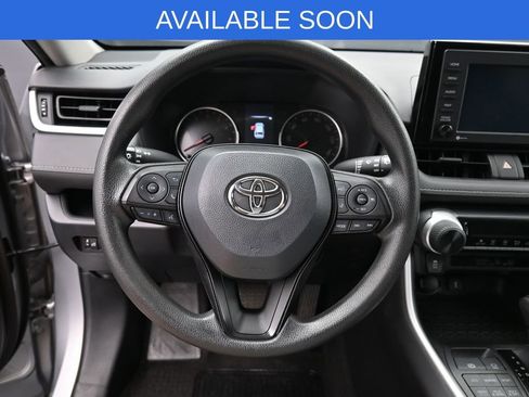Used 2022 Toyota RAV4 LE image 15