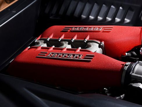 Used 2011 Ferrari 458 Italia Coupe image 8