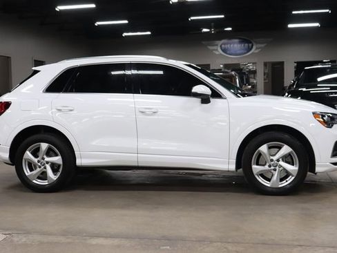 Used 2020 Audi Q3 2.0T Premium w/ Convenience Package AWD/4WD image 6