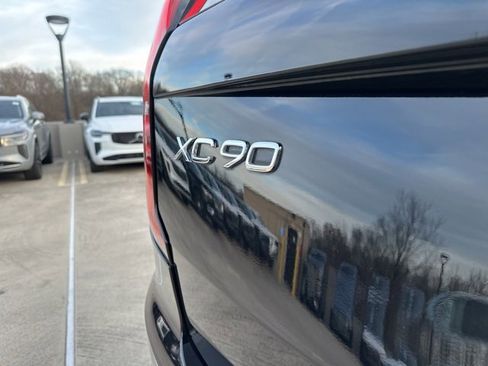 Certified 2025 Volvo XC90 B5 Plus image 39