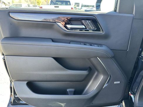 New 2026 GMC Yukon XL Elevation w/ LPO, Floor Liner Package AWD/4WD image 14