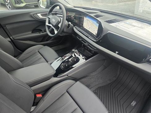 Used 2025 Audi A5 2.0T Premium Plus w/ Premium Plus image 18