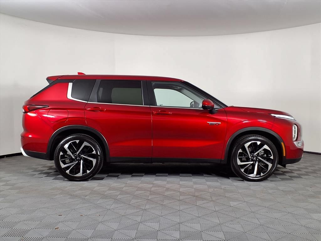 Used 2024 Mitsubishi Outlander SE AWD/4WD image 33