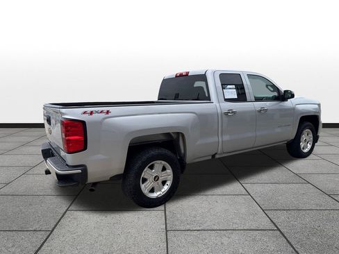 Used 2017 Chevrolet Silverado 1500 Custom w/ Custom Convenience Package AWD/4WD image 5