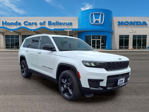 Used 2024 Jeep Grand Cherokee L Laredo image 10