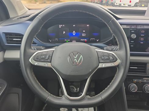 Used 2023 Volkswagen Taos SE AWD/4WD image 15