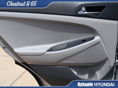 Used 2018 Hyundai Tucson SE AWD/4WD image 17