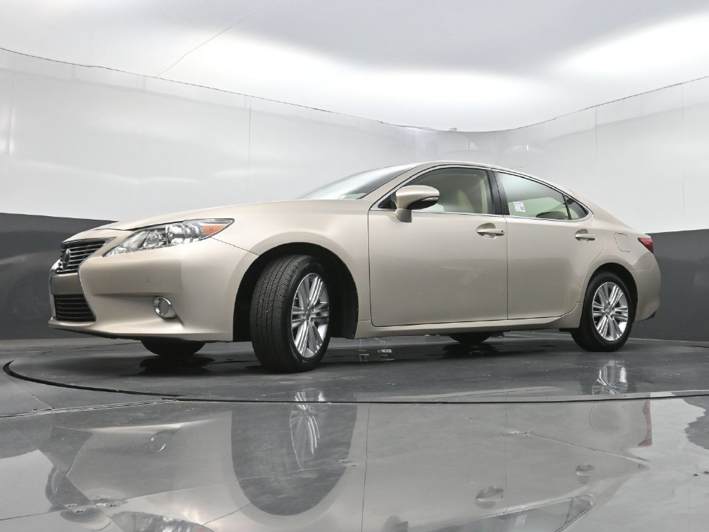 Used 2015 Lexus ES 350 w/ Premium Package FWD image 25