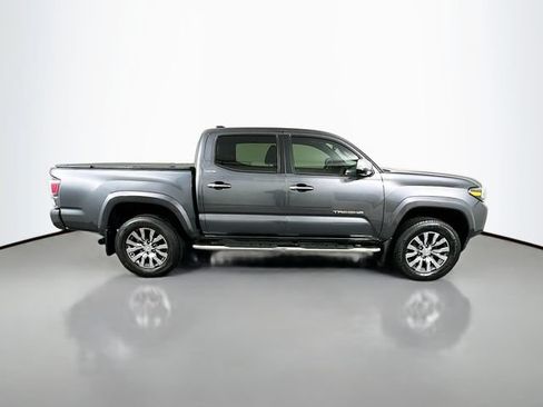 Used 2021 Toyota Tacoma Limited AWD/4WD image 4